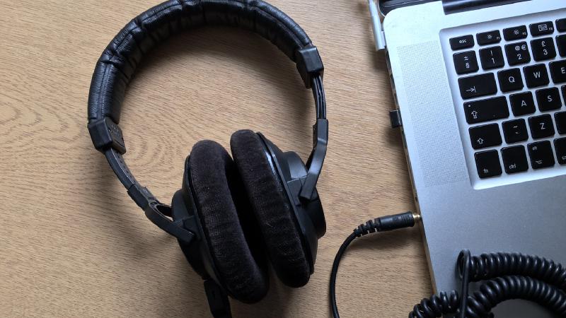 Photograph of closed-back headphones.